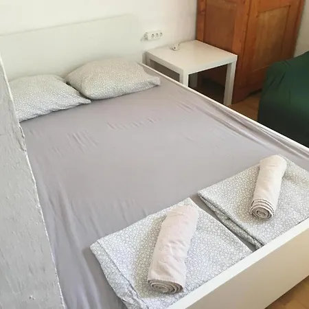 Garden Hostel *