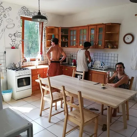 אכסניה Garden *