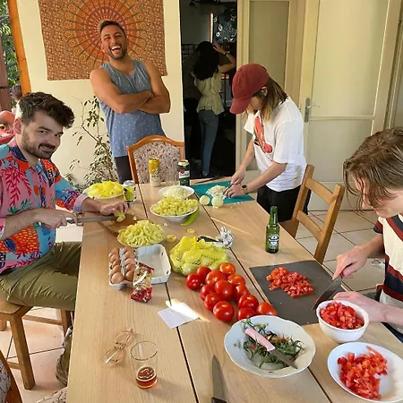 Garden אכסניה *