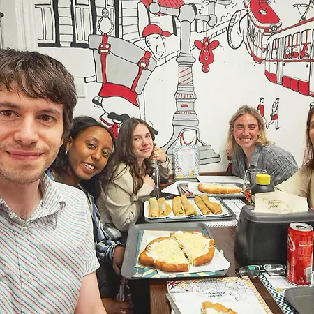 Balazs - In A Area, With Our Own Garden - Next To Metro 4 Station Hostel Budapest