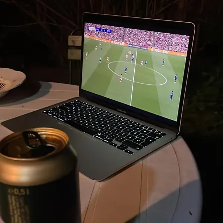 Balazs - In A Area, With Our Own Garden - Next To Metro 4 Station * Budapest