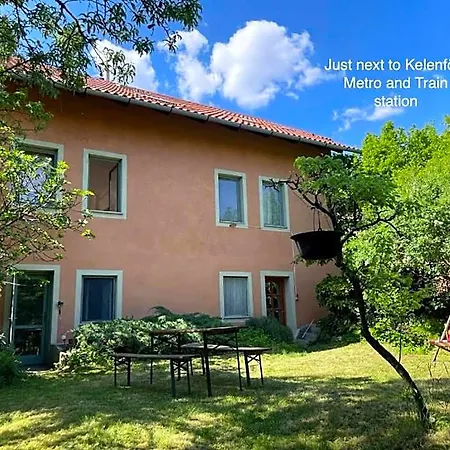 The Buda Side Garden - Dorms & Private