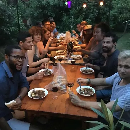 Balazs - In A Area, With Our Own Garden - Next To Metro 4 Station Hostel