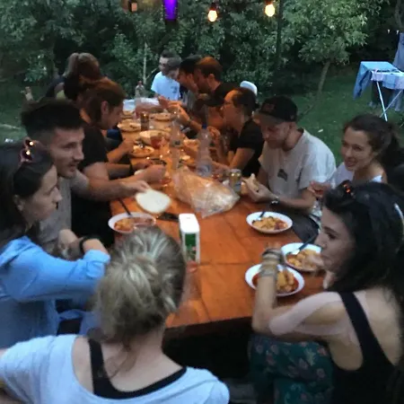 אכסניה Garden *