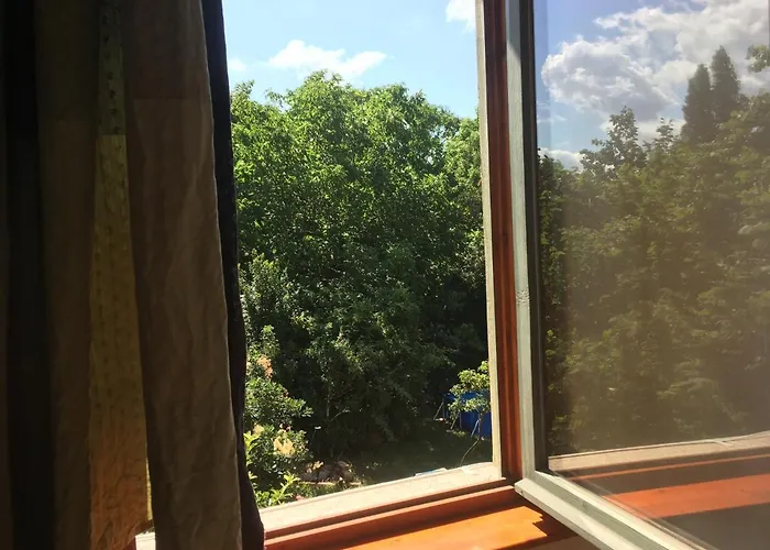 Balazs - In A Area, With Our Own Garden - Next To Metro 4 Station *