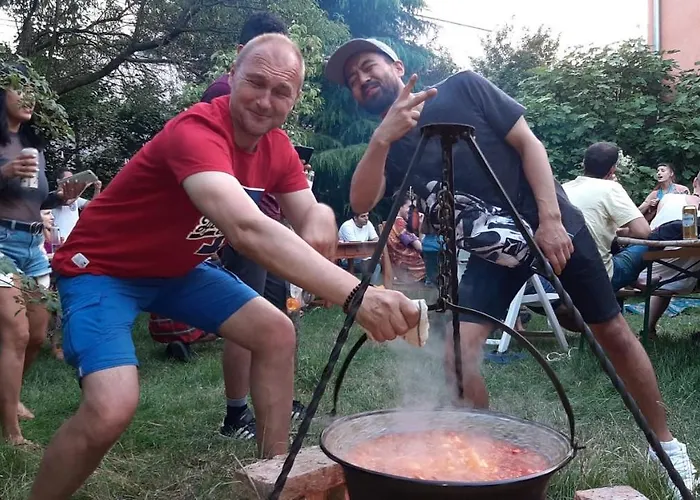 Balazs - In A Area, With Our Own Garden - Next To Metro 4 Station