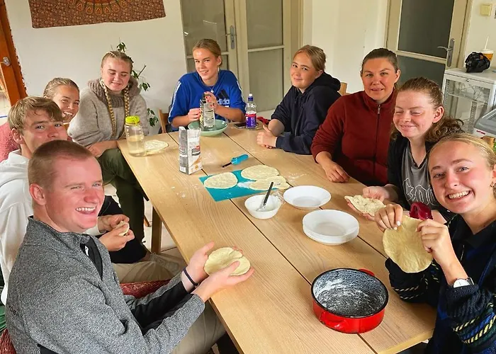 Balazs - In A Area, With Our Own Garden - Next To Metro 4 Station *