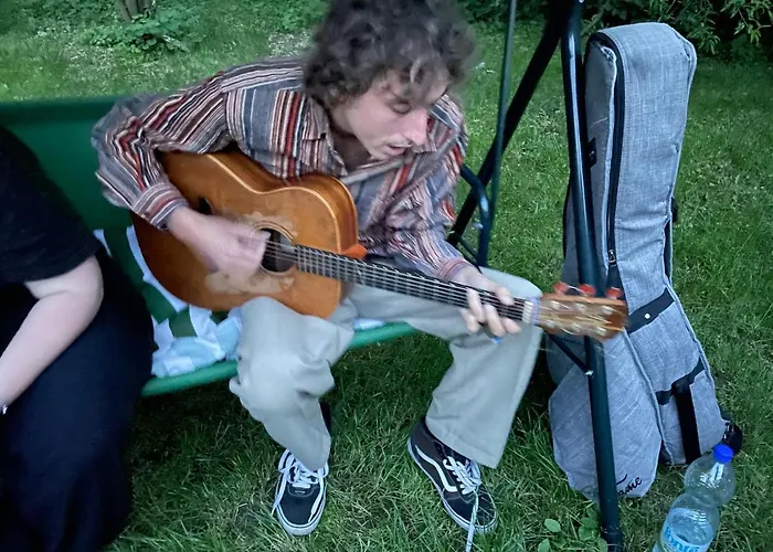 Balazs - In A Area, With Our Own Garden - Next To Metro 4 Station