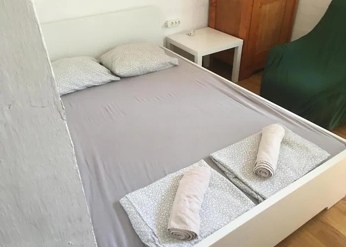 Budapest Garden Hostel Vandrarhem *