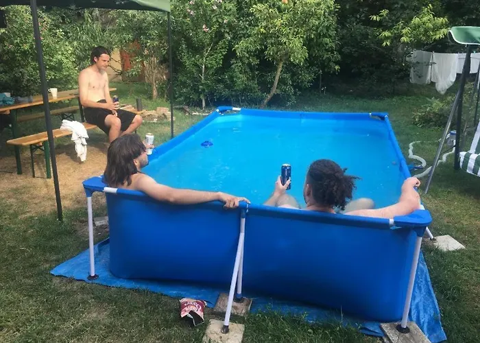 Balazs - In A Area, With Our Own Garden - Next To Metro 4 Station Hostel