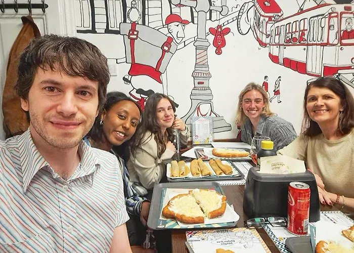 Balazs - In A Area, With Our Own Garden - Next To Metro 4 Station Hostel Budapest