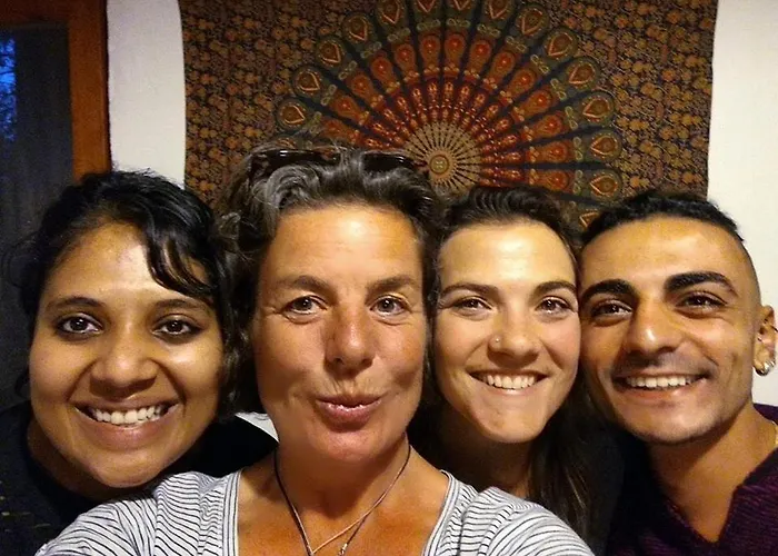 Hostel Balazs - In A Area, With Our Own Garden - Next To Metro 4 Station *