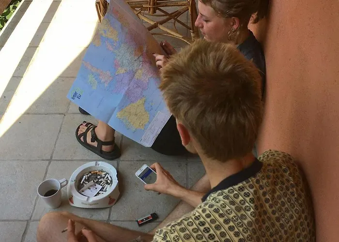 Balazs - In A Area, With Our Own Garden - Next To Metro 4 Station Hostel