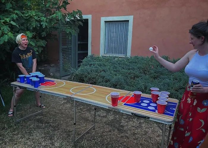 Hostel Balazs - In A Area, With Our Own Garden - Next To Metro 4 Station Budapest