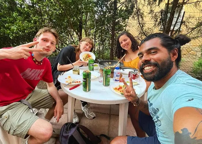 Balazs - In A Area, With Our Own Garden - Next To Metro 4 Station