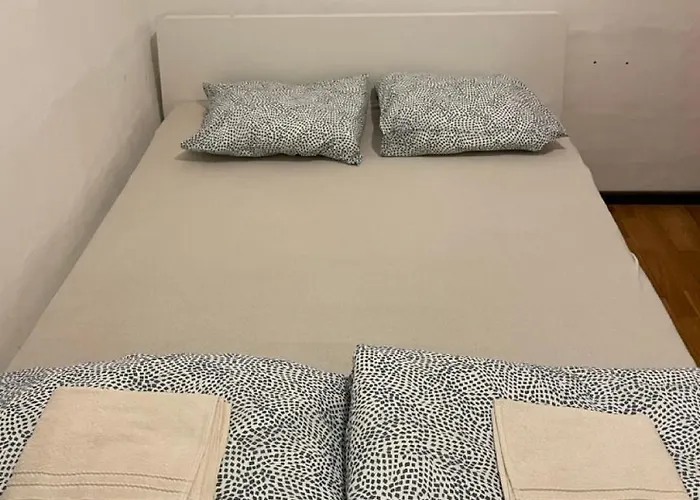 Balazs - In A Area, With Our Own Garden - Next To Metro 4 Station Budapest