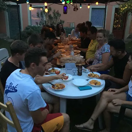 Garden Hostel *